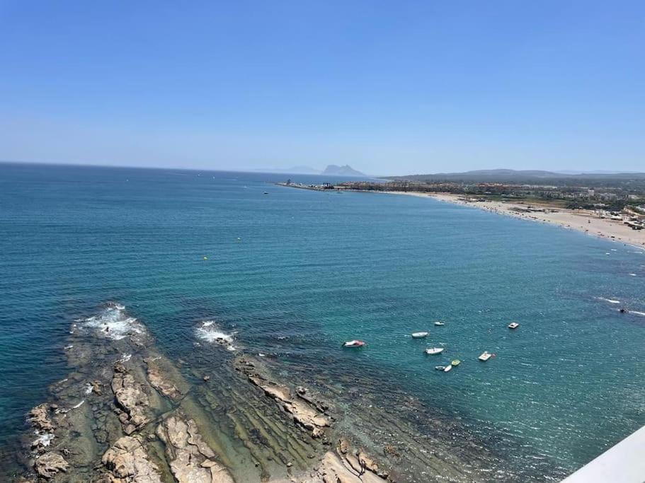 טורגואדיארו Maravilloso Apartamento En Primera Linea De Playa. מראה חיצוני תמונה